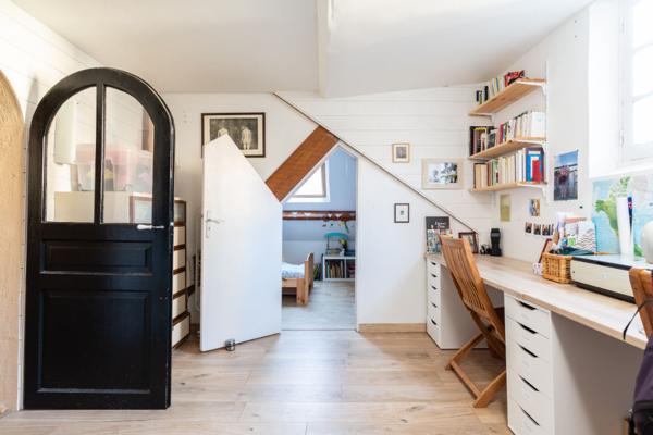 NANTES SAINT-CLEMENT A VENDRE CHARMANT ET SPACIEUX TYPE 3 DE CARACTERE