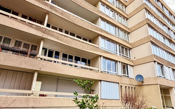 Appartement à vendre    3 pièces • 65,39 m2 Aubervilliers