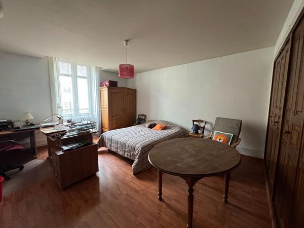 Appartement de charme 139,62 m² 1er étage Lons-le-Saunier 5 pièce(s)
