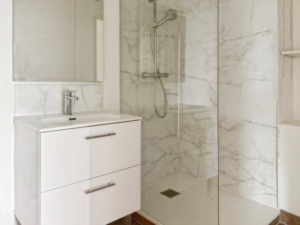 Appartement
         3 pièces
        - 64 m² 149 200 € *