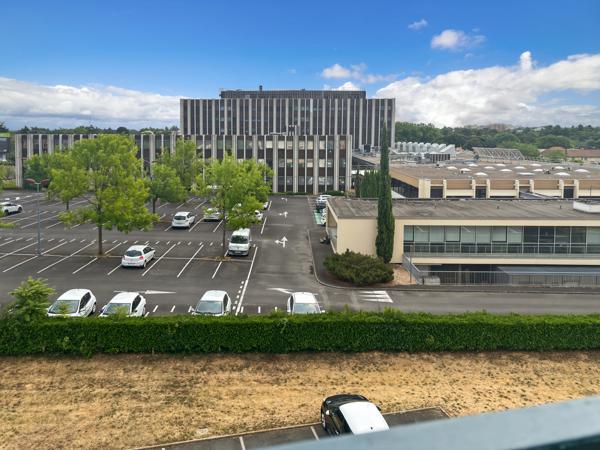 Appartement
         3 pièces
        - 64 m² 149 200 € *