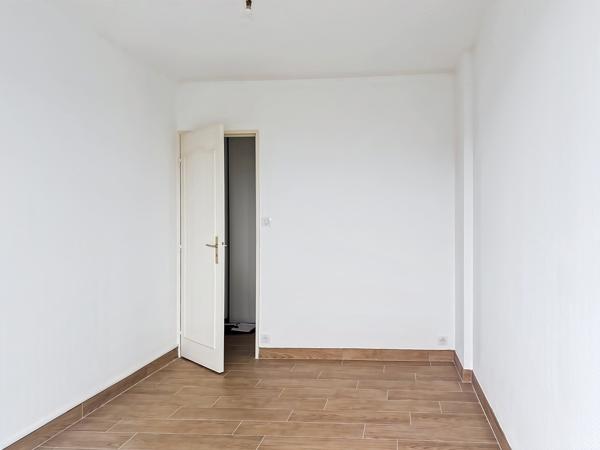 Appartement
         3 pièces
        - 64 m² 149 200 € *