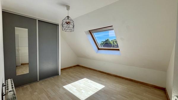 Maison à louer 1 150 € CC Gouesnou 5 p 90 m² DPE D