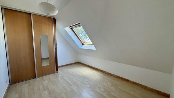 Maison à louer 1 150 € CC Gouesnou 5 p 90 m² DPE D