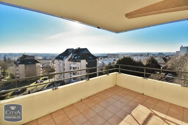 Appartement à louer 5 pièces 130.2m² Le Mans (72000)
