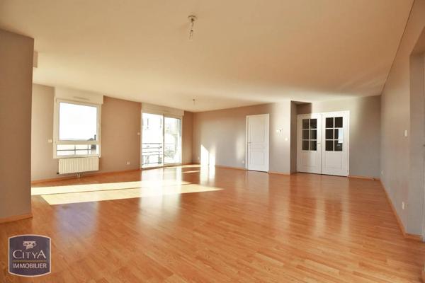 Appartement à louer 5 pièces 130.2m² Le Mans (72000)