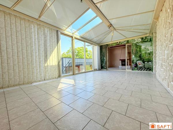 Maison atypique sur 2345 m2 de terrain entièrement clos