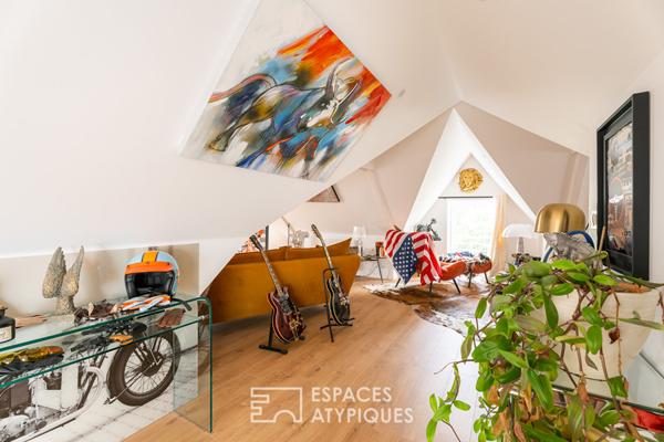 Appartement atypique et de charme sous les toits.