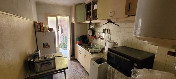 Appartement Grasse 3 pièces 55.65 m2, balcons, vue dégagée, loué