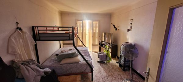 Appartement Grasse 3 pièces 55.65 m2, balcons, vue dégagée, loué