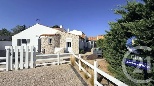 Maison à vendre  16 pièces - 323 m 2   LA TRANCHE SUR MER  - 85