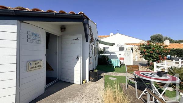 Maison à vendre  16 pièces - 323 m 2   LA TRANCHE SUR MER  - 85