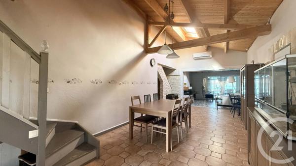 Maison à vendre  16 pièces - 323 m 2   LA TRANCHE SUR MER  - 85