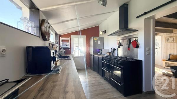 Maison à vendre  16 pièces - 323 m 2   LA TRANCHE SUR MER  - 85