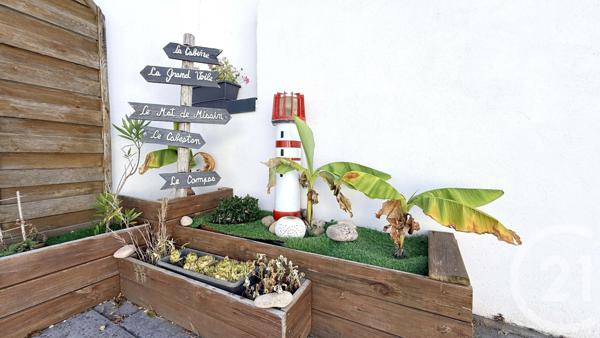 Maison à vendre  16 pièces - 323 m 2   LA TRANCHE SUR MER  - 85