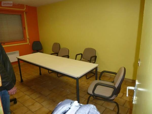 Location - Fonds et/ou murs commerciaux Féchain 59247 25 pièces 1900 m 2 30000 m 2
