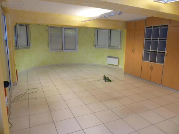 Location - Fonds et/ou murs commerciaux Féchain 59247 25 pièces 1900 m 2 30000 m 2