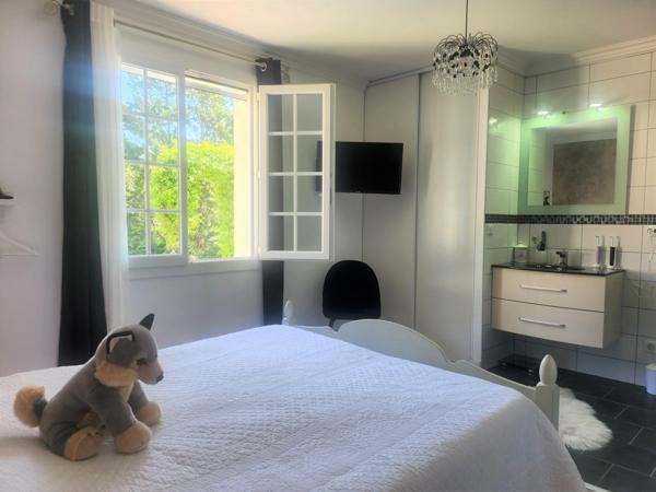 Belle Maison de plain pied avec 3 chambres et jardin arboré - à vendre - 6 pièces - ALLEZ ET CAZENEUVE (47)