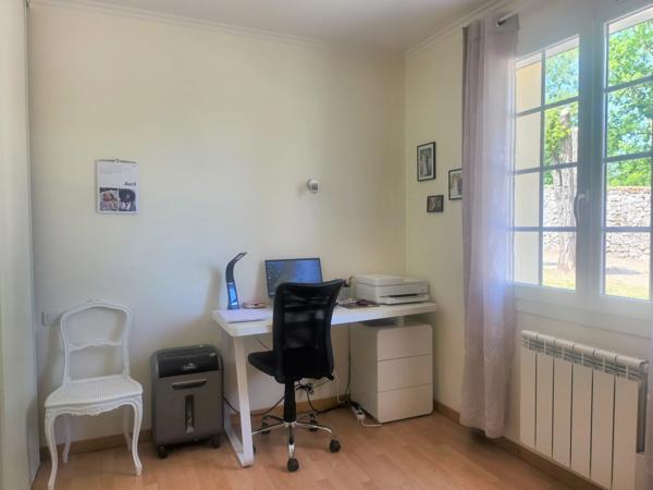 Belle Maison de plain pied avec 3 chambres et jardin arboré - à vendre - 6 pièces - ALLEZ ET CAZENEUVE (47)