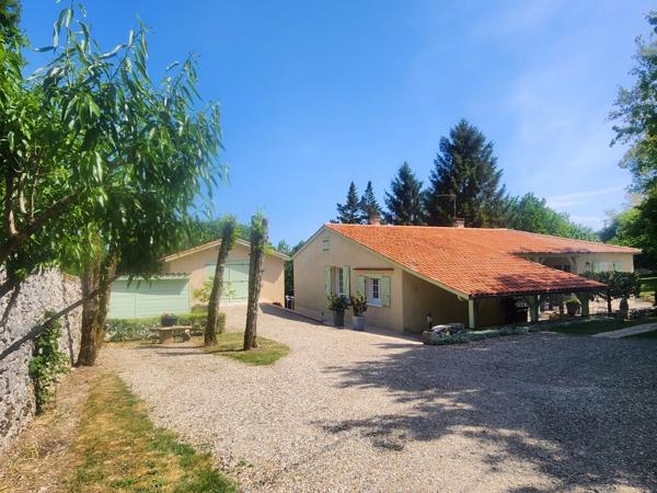 Belle Maison de plain pied avec 3 chambres et jardin arboré - à vendre - 6 pièces - ALLEZ ET CAZENEUVE (47)