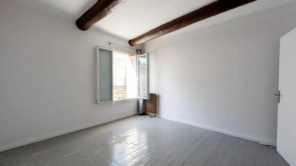 Bel appartement T4 atypique - 140 m² - situé en cœur de ville de Salon-de-Provence