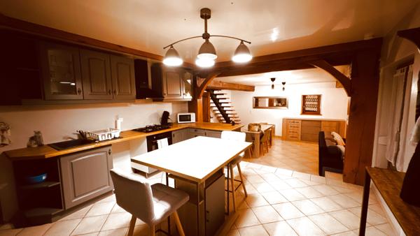 Dompierre-en-Morvan (21390) Maison meublée dans le secteur de LA ROCHE EN BRENIL pour un loyer de 650 €.