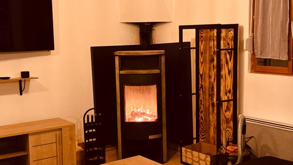 Dompierre-en-Morvan (21390) Maison meublée dans le secteur de LA ROCHE EN BRENIL pour un loyer de 650 €.