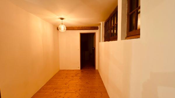 Dompierre-en-Morvan (21390) Maison meublée dans le secteur de LA ROCHE EN BRENIL pour un loyer de 650 €.