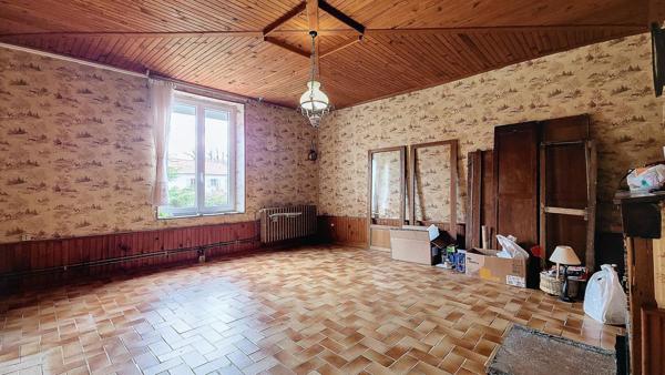 LEMAINVILLE : MAISON A TRES FORT POTENTIEL.