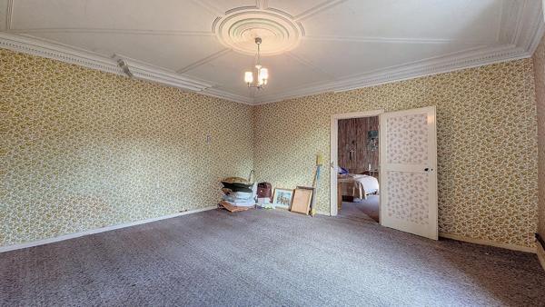 LEMAINVILLE : MAISON A TRES FORT POTENTIEL.