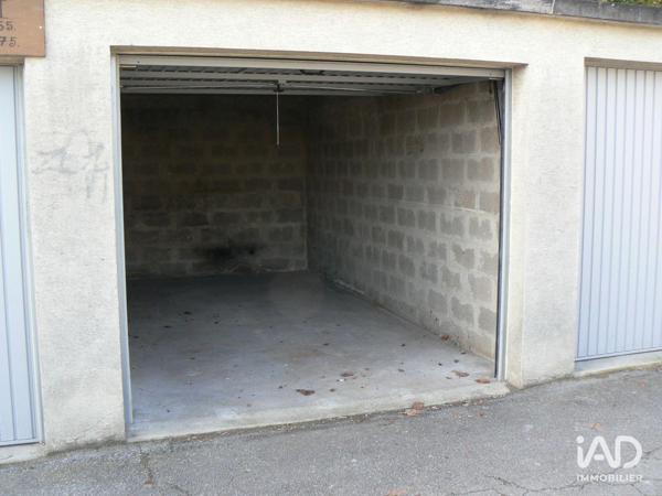 Location parking 14 m² Boran-sur-Oise