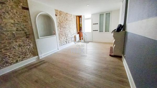 86100 CHATELLERAULT Maison de ville- Châtellerault 4 pièce(s) environ 97m²