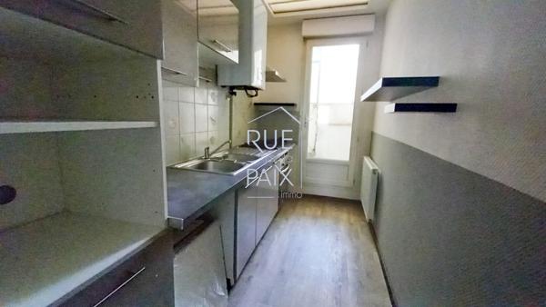 86100 CHATELLERAULT Maison de ville- Châtellerault 4 pièce(s) environ 97m²