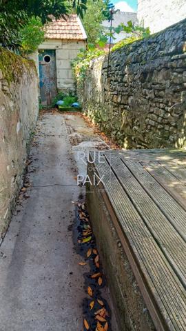 86100 CHATELLERAULT Maison de ville- Châtellerault 4 pièce(s) environ 97m²