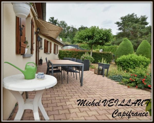 Maison à vendre plain-pied 5 pièces TOULON SUR ALLIER (03), 4 chambres, garage, terrain 1315 m² arboré