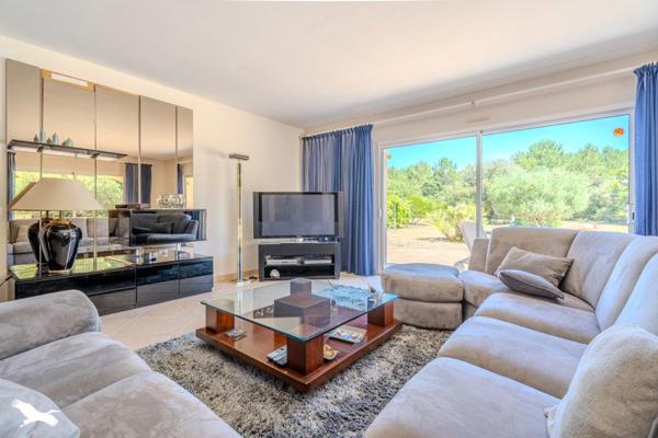 Maison à vendre |  Soulac-sur-Mer |  9 pièces | 332 m²