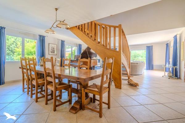 Maison à vendre |  Soulac-sur-Mer |  9 pièces | 332 m²
