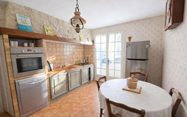 Maison à vendre    4 pièces •  Carpentras