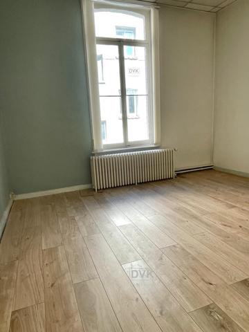 Lille (59800) 213 m2 Local Commercial et ou Professionnel, proche Rue National Lille.