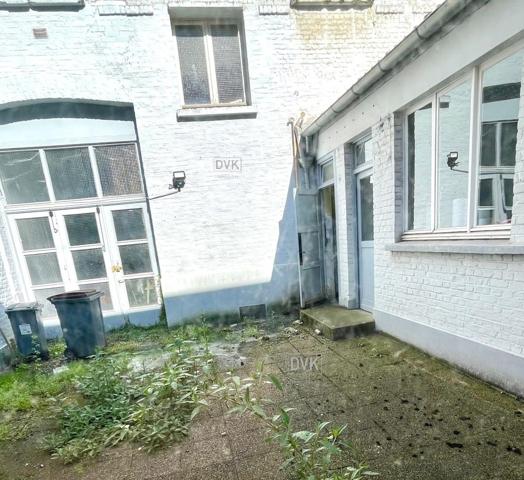 Lille (59800) 213 m2 Local Commercial et ou Professionnel, proche Rue National Lille.