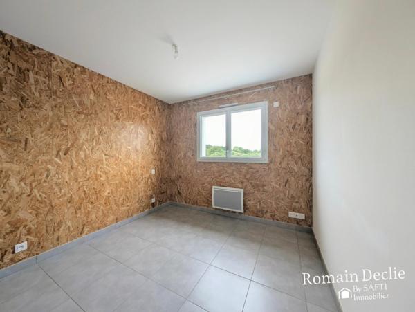 Maison de plain-pied de 90m², 3 chambres & grand garage
