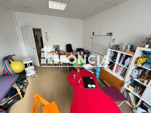 Location Local commercial 1 pièce 28 m² - 25-27 RUE OCTAVE FEUILLET Nantes 44000
