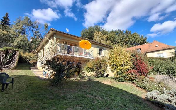 Maison à vendre    6 pièces •  Champcevinel