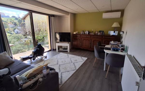 Maison à vendre    6 pièces •  Champcevinel