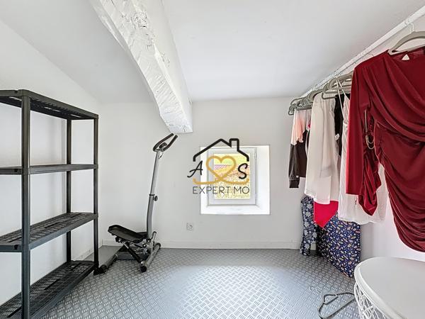 Glaine-Montaigut (63160) MAISON EN PIERRE - 4 CHAMBRES - DÉPENDANCES - GLAINE MONTAIGUT - 63160