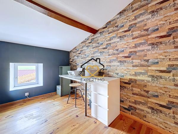 Glaine-Montaigut (63160) MAISON EN PIERRE - 4 CHAMBRES - DÉPENDANCES - GLAINE MONTAIGUT - 63160