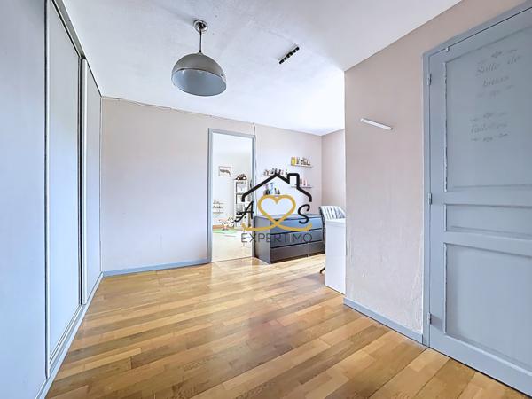 Glaine-Montaigut (63160) MAISON EN PIERRE - 4 CHAMBRES - DÉPENDANCES - GLAINE MONTAIGUT - 63160