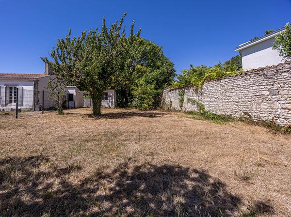 Terrain à vendre de 414 m² exposé sud à Périgny