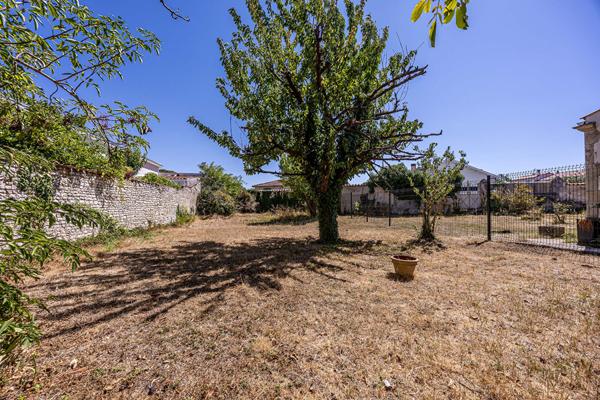 Terrain à vendre de 414 m² exposé sud à Périgny