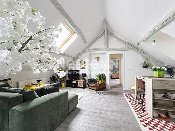 A vendre Centre ville de Dreux, très faibles charges, Appartement 3 pièces 56,4m2 carrez 83,52m2 au sol, proche gare et commerces 5 minutes , cave